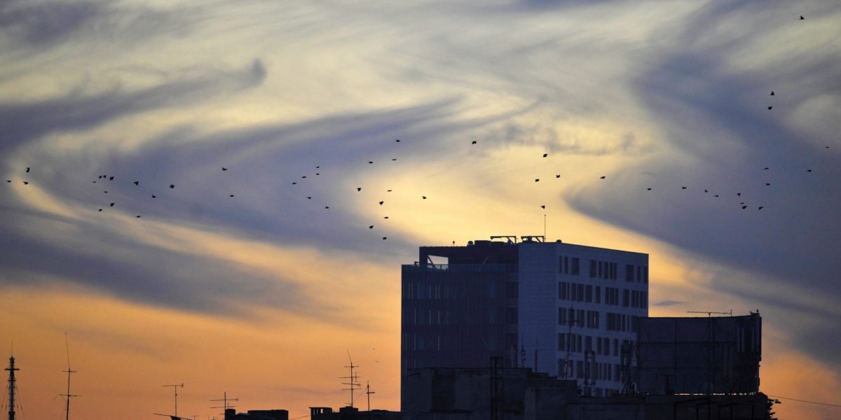 Vremea frumoasă continuă să se impună în România în următoarele zile, cu temperaturi apropiate sau ușor peste valorile normale pentru această perioadă