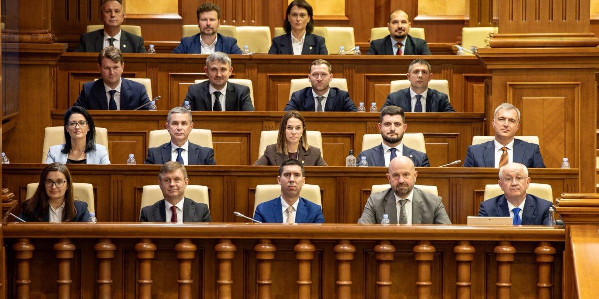 ​Premierul Republicii Moldova, Alexandru Munteanu, a făcut un apel de urgență către Uniunea Europeană, solicitând activarea Mecanismului de Protecție Civilă pentru a sprijini eforturile de combatere a unei crize tot mai acute de poluare a râului Nistru