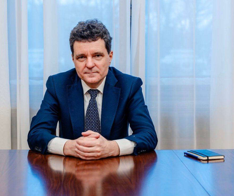 Administrația Prezidențială organizează acțiuni de donare de sânge pentru salvarea pacienților în nevoie urgentă O inițiativă inedită, menită să atragă atenția asupra crizei rezervelor de sânge din sistemul medical românesc, a fost demarată recent chiar la Palatul Cotroceni