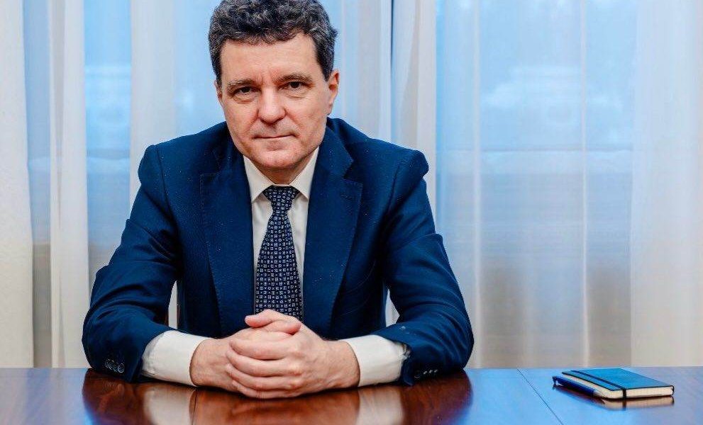 România aderă oficial la declarația internațională pentru Libertatea Navigației în Strâmtoarea Ormuz Într-un context de tensiuni crescânde în regiunea Golfului Persic, România a decis să se alăture unui proiect comun menționat în declarație semnată recent de țări precum Marea Britanie, Franța, Germania, Italia, Olanda și Japonia, toate angajate să susțină libertatea de navigație în Strâmtoarea Ormuz