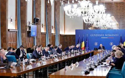 Guvernul României a început ședința de coaliție de joi dimineață cu un moment de reculegere în memoria antrenorului Mircea Lucescu, la propunerea premierului Ilie Bolojan