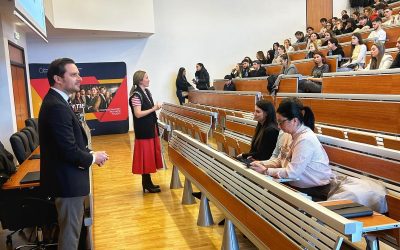 Stelian Bujduveanu, viceprimarul Bucureștiului, membru al Partidului Național Liberal, a avut astăzi o întâlnire cu studenții anul I de la Școala Națională de Studii Politice și Administrative (SNSPA)