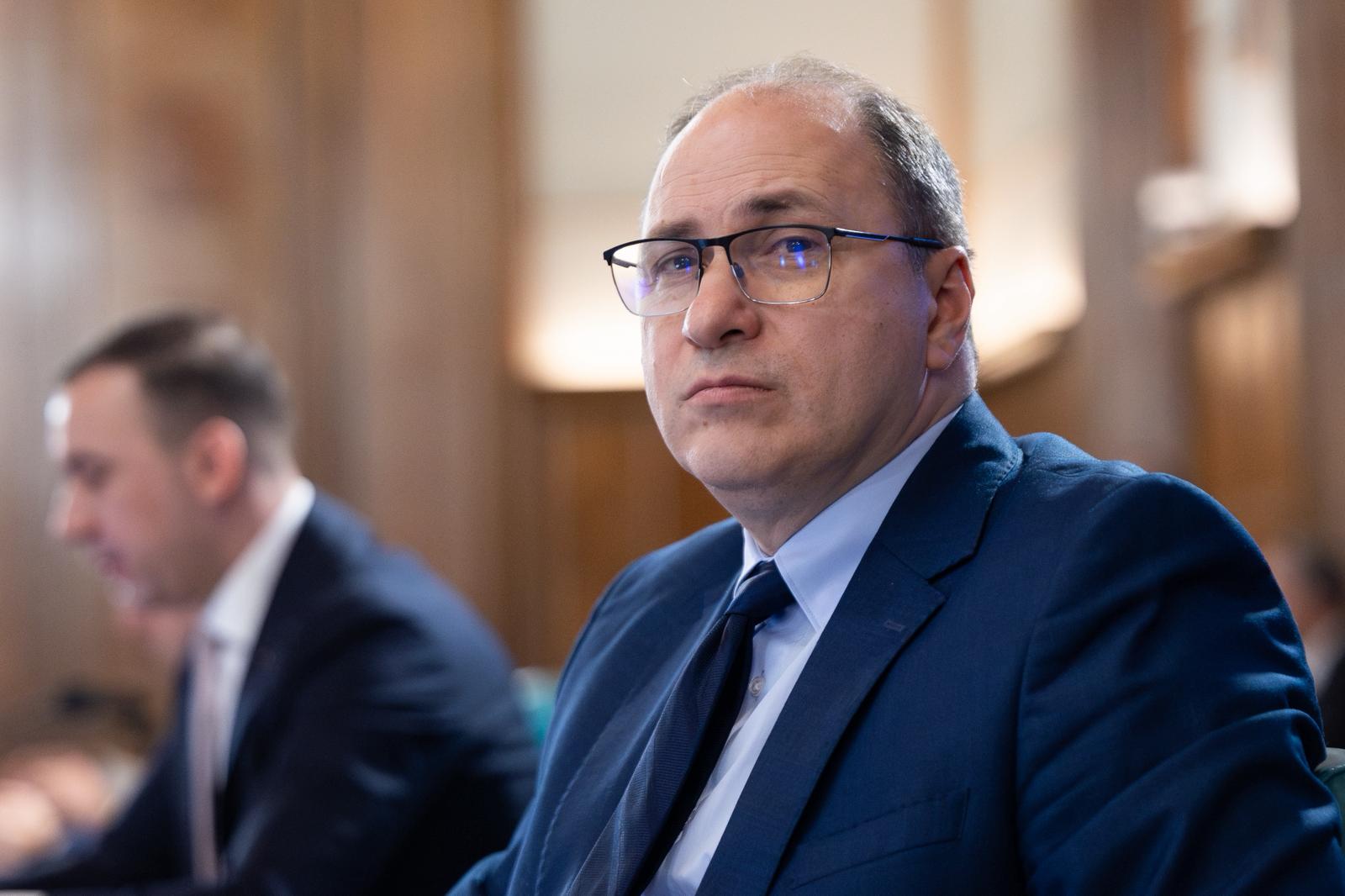 Ministrul Educației și Cercetării, Mihai Dimian, a adus un semnal de optimist și încredere în începutul mandatului său, anunțând un pas important pentru dezvoltarea infrastructurii educaționale din România