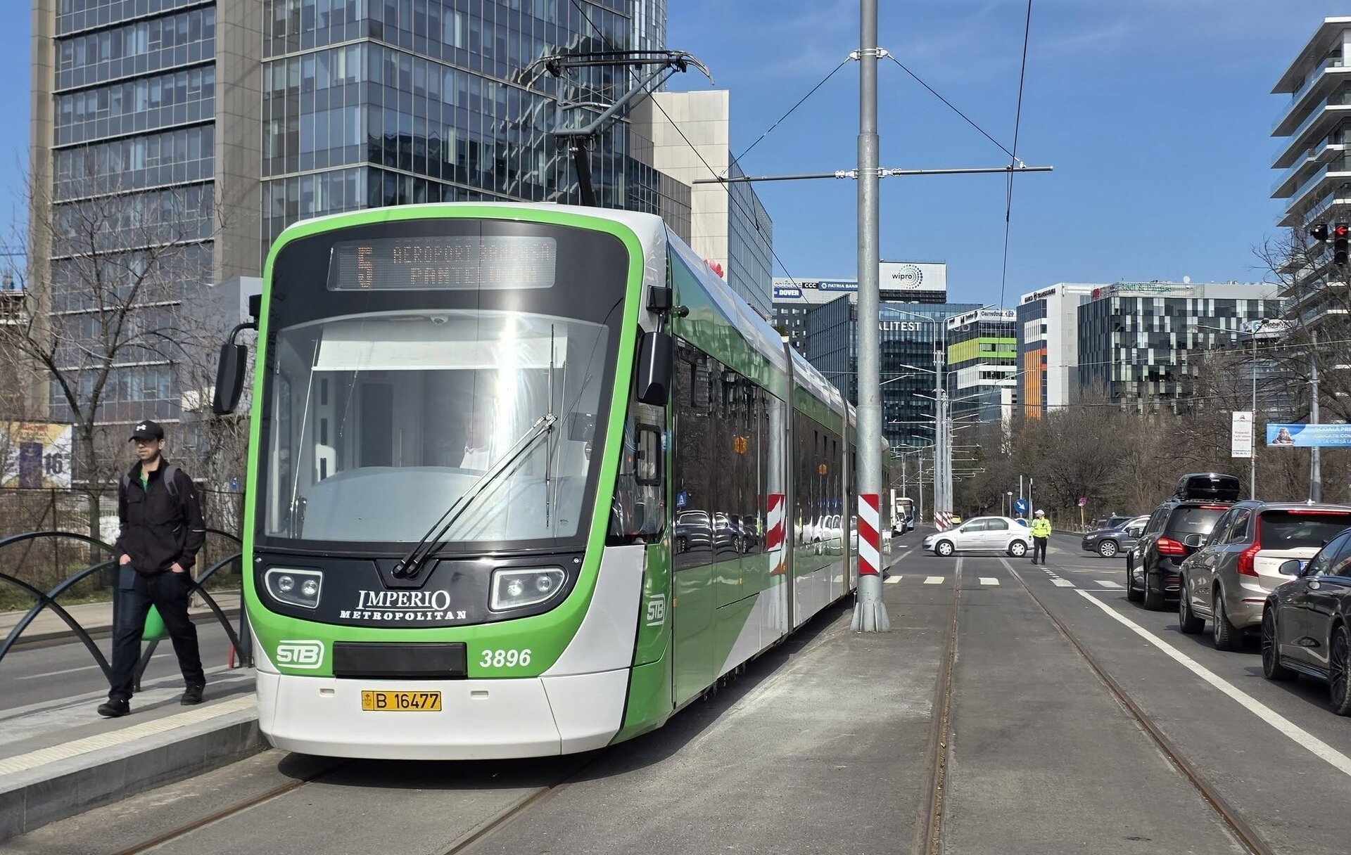 Primăria București a explicat de ce linia de tramvai 5, redeschisă duminică, 8 martie, are un traseu modificat și nu ajunge până în Piața Sfântul Gheorghe, așa cum s-a intenționat inițial
