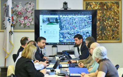 Primăria Capitalei intensifică dialogul cu primarii sectorelor pentru revitalizarea Bucureștiului Primarul general al Capitalei, Nicușor Dan, a anunțat o serie de întâlniri cu primarii fiecărui sector, menite să stabilească prioritățile și proiectele pentru dezvoltarea urbanistică și socială a Bucureștiului