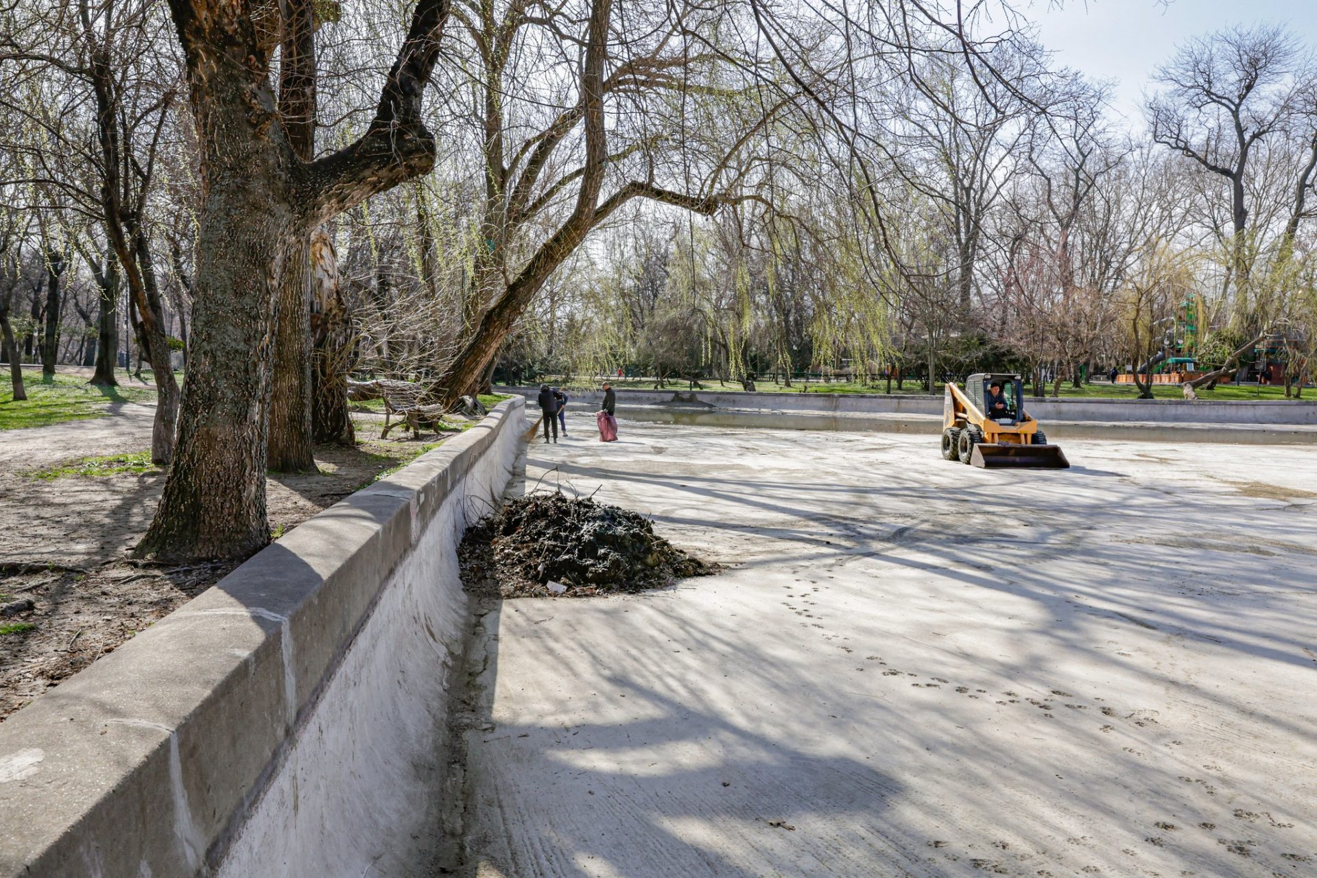 Lucrările de reabilitare a infrastructurii de tramvai și amenajări în parcurile din București au devenit prioritatea administrației locale