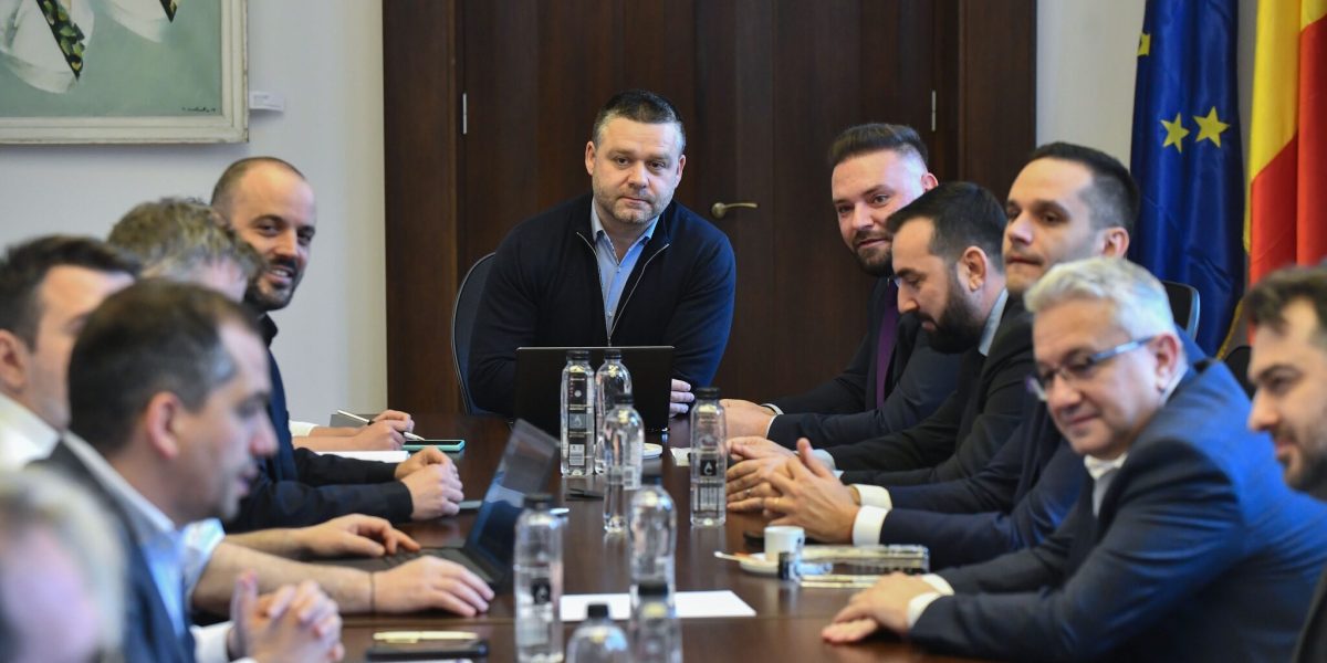 Primarul general Ciprian Ciucu și edilul Sectorului 5, Vlad Popescu Piedone, au stabilit, marți, întâlniri pentru a discuta cele mai importante proiecte prioritare din Capitală, în încercarea de a accelera dezvoltarea și de a rezolva problemele cu care se confruntă cele două administrații