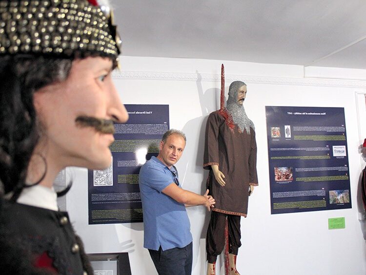 Fost procuror amenință cu plângere penală jurnaliștii BdB după investigația „Locuințele Puterii”