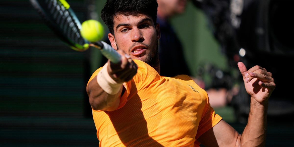 După o serie impresionantă de 16 victorii consecutive, superbia lui Carlos Alcaraz a fost spartă în semifinalele de la Indian Wells, acolo unde a fost învins de rusul Daniil Medvedev cu scorul de 6-3, 7-6(3)