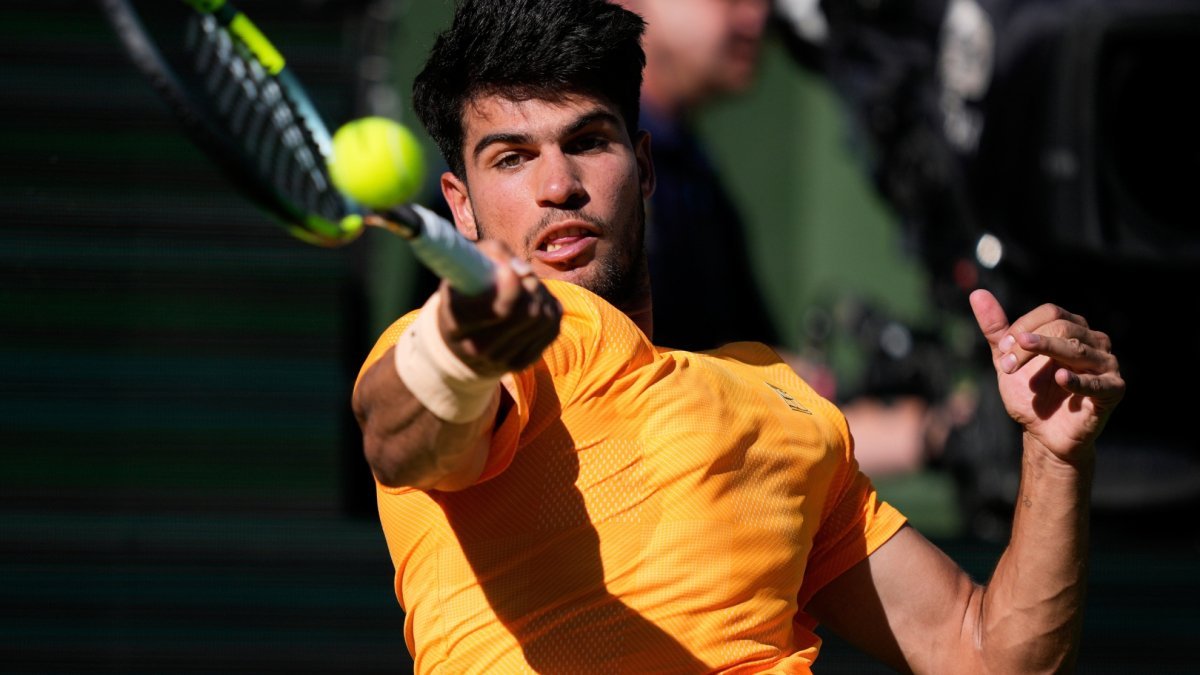 După o serie impresionantă de 16 victorii consecutive, superbia lui Carlos Alcaraz a fost spartă în semifinalele de la Indian Wells, acolo unde a fost învins de rusul Daniil Medvedev cu scorul de 6-3, 7-6(3)