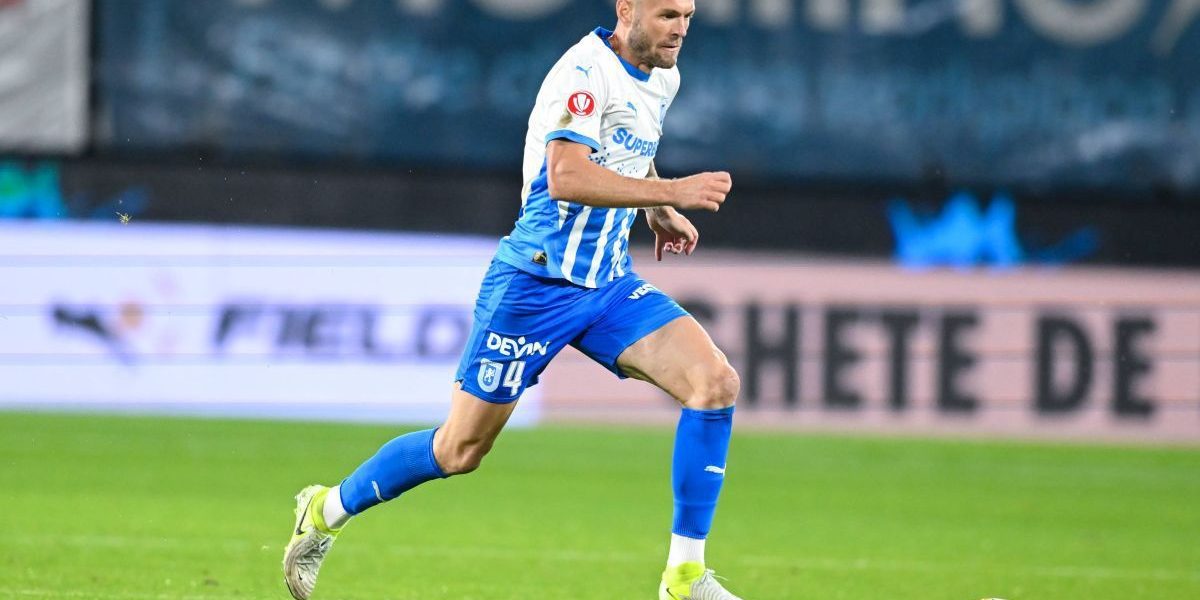 Universitatea Craiova a încheiat duminică dimineața un meci amical împotriva formației de Liga a doua, CSM Slatina, cu un scor convingător de 2-0