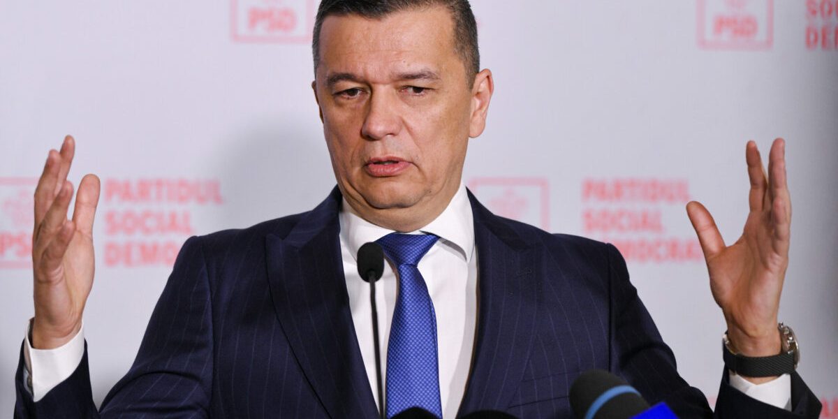 PSD anunță intenția de a-l înlocui pe Ilie Bolojan în fruntea Executivului, chiar dacă bugetul pentru anul 2026 a fost deja aprobat de către Parlament, deschizând astfel un nou front în cadrul coaliției aflată în debate intense