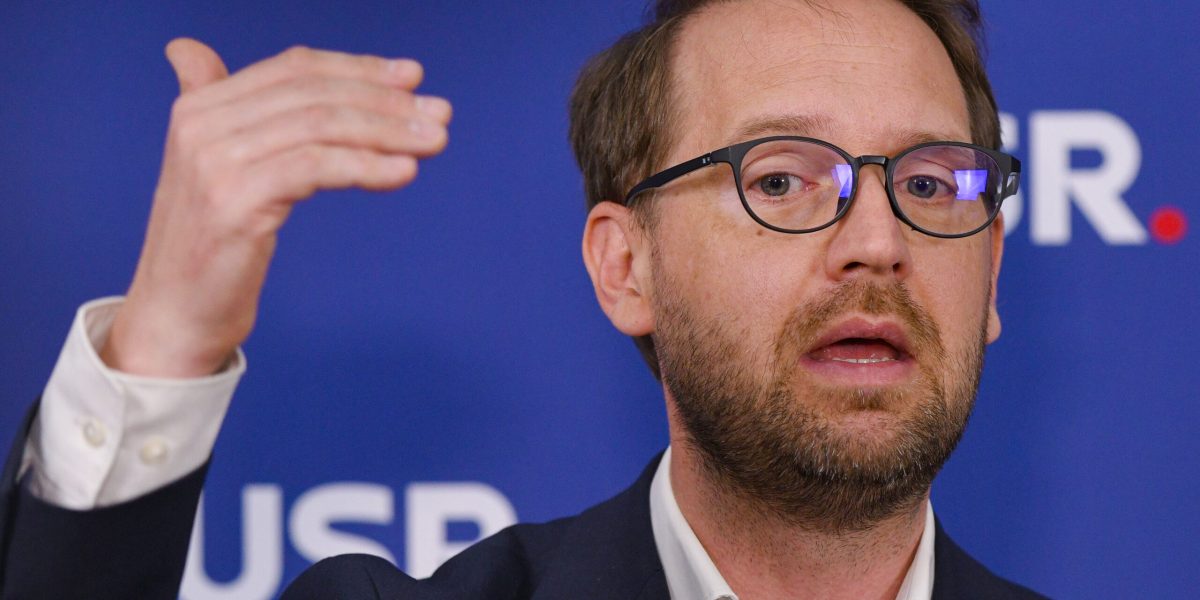 Fritz: „Trebuie să oprim privilegii în gestionarea MAE și cazul fiicei lui Ponta”