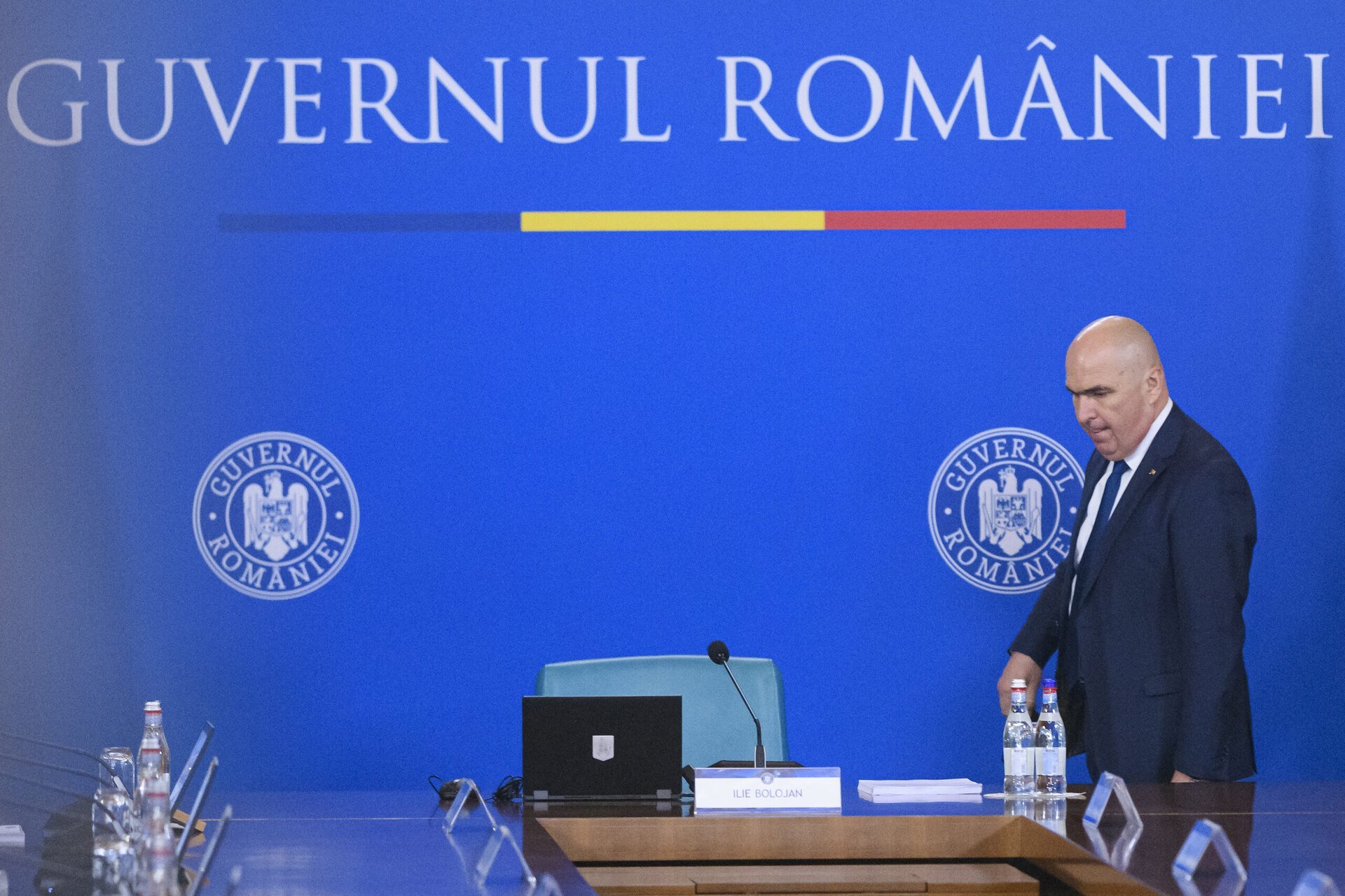 Situație de urgență pentru românii din Orientul Mijlociu: Guvernul convocă de urgență o ședință pentru coordonare Premierul Ilie Bolojan a convocat, duminică dimineața, o ședință de urgență la Palatul Victoria, în contextul escaladării tensiunilor din Orientul Mijlociu