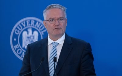 OCDE atrage atenția asupra forței de muncă din România: deficit de angajați și necesitatea unor reforme sociale profunde România se află în fața unui moment critic din punct de vedere al forței de muncă, în condițiile în care proporția femeilor active pe piața muncii este cu 9 procente mai mică decât media înregistrată în țările OCDE