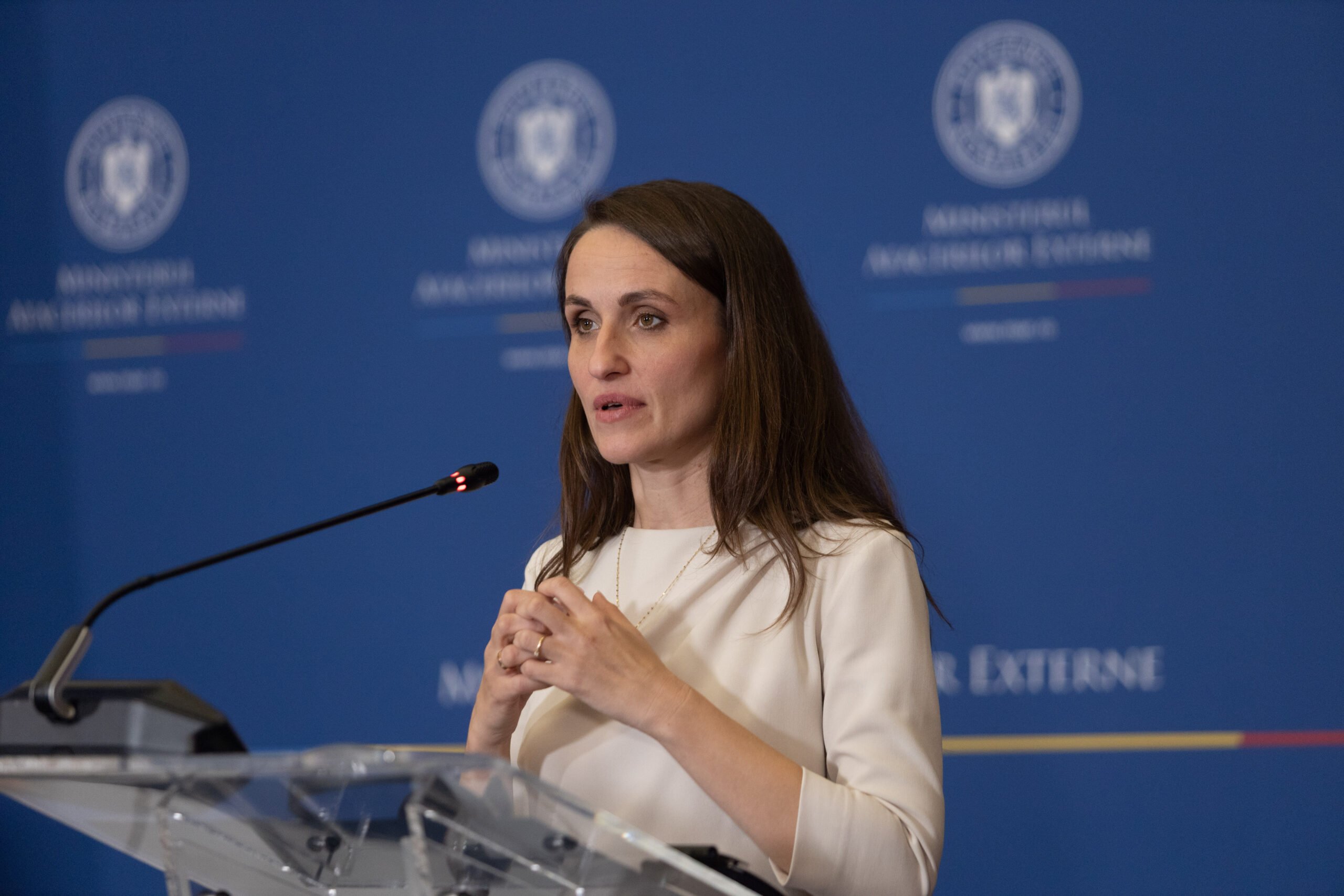 Criza diplomatică și politică în jurul gestionării procesului de repatriere a românilor din Orientul Mijlociu a ajuns în centrul atenției, noul val de tensiuni fiind alimentat de dezbateri aprinse în interiorul coaliției de guvernare