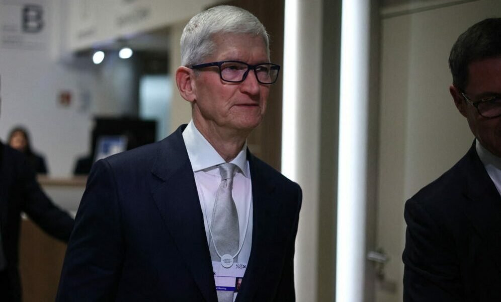 Tim Cook, CEO-ul Apple, a clarificat speculațiile din ultima vreme despre eventuale schimbări în conducere, într-o intervenție la emisiunea „Good Morning America”