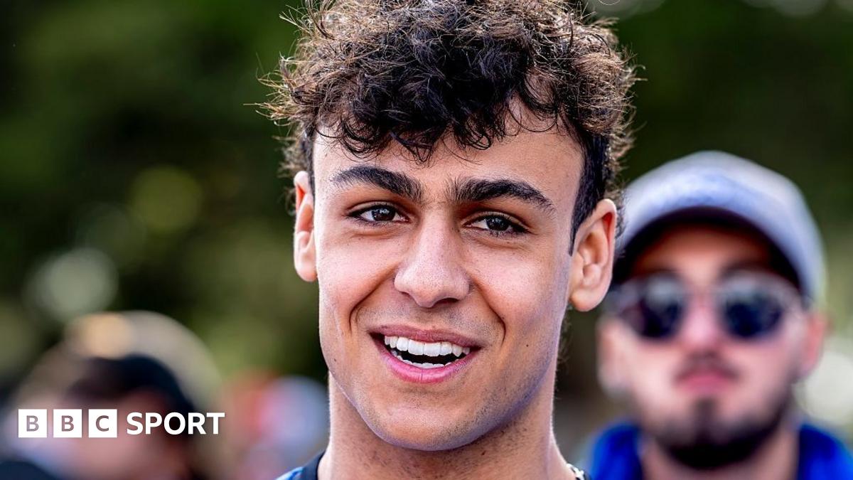 Arvid Lindblad, cel mai tânăr pilot britanic de Formula 1, a făcut senzație la Australian Grand Prix Arvid Lindblad a reușit o performanță remarcabilă în debutul său în Formula 1, terminând pe locul opt la Marele Premiu al Australiei, desfășurat pe circuitul de la Melbourne