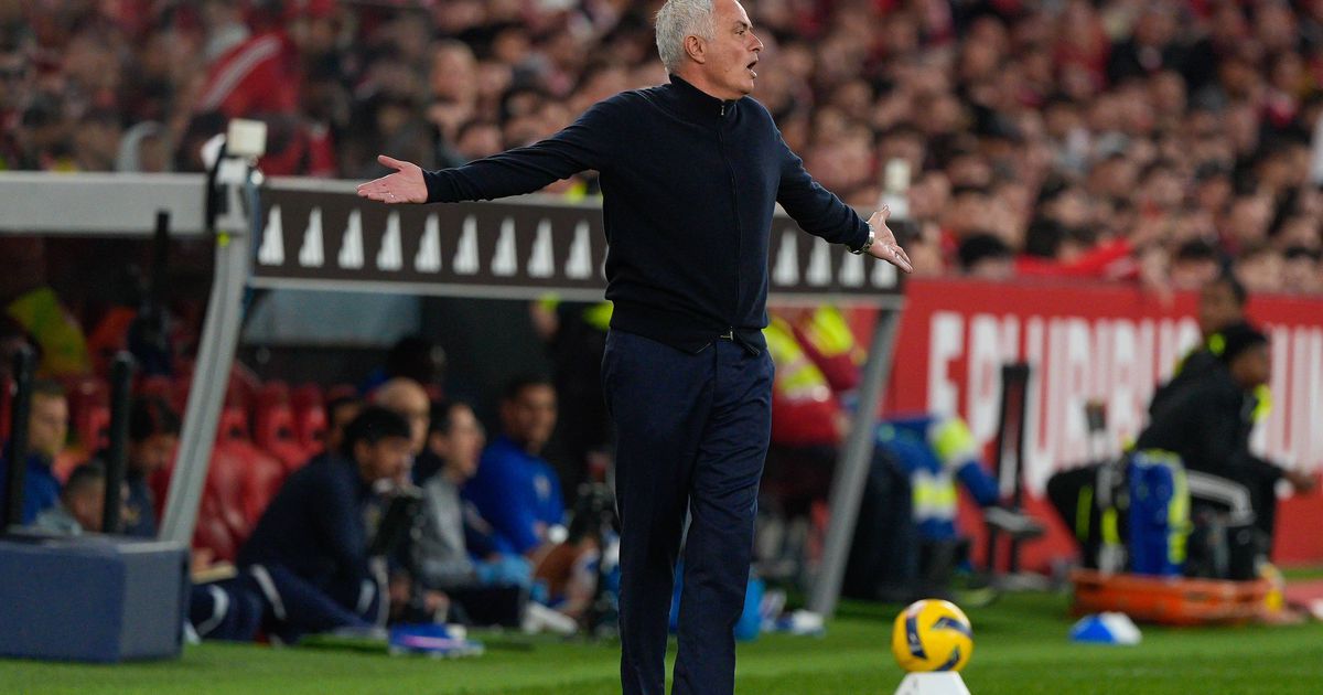 Benfica reia brusc lupta pentru titlu după victoria decisivă în ultimul minut la Arouca Euforia a cuprins pe toată lumea în această seară după ce Benfica a bifat o victorie dramatică pe terenul celor de la Arouca, scor 2-1