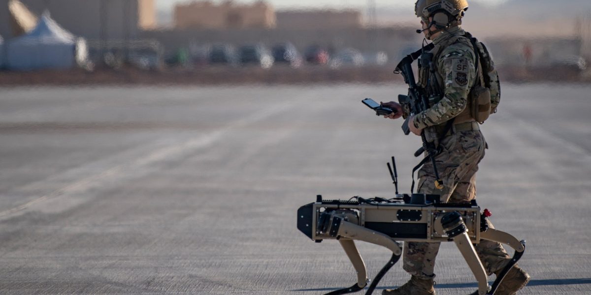 Inteligența artificială devine noul front al războiului global, marcând o cotitură majoră în modul în care conflictele armate se vor desfășura în următorii ani
