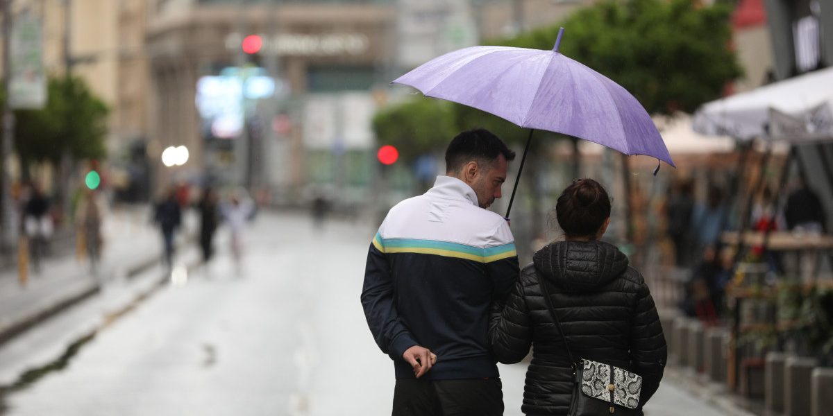 ANM anunță schimbări bruște de temperatură și ploi în următoarele două săptămâni. Prognoza pentru fiecare regiune până pe 5 aprilie