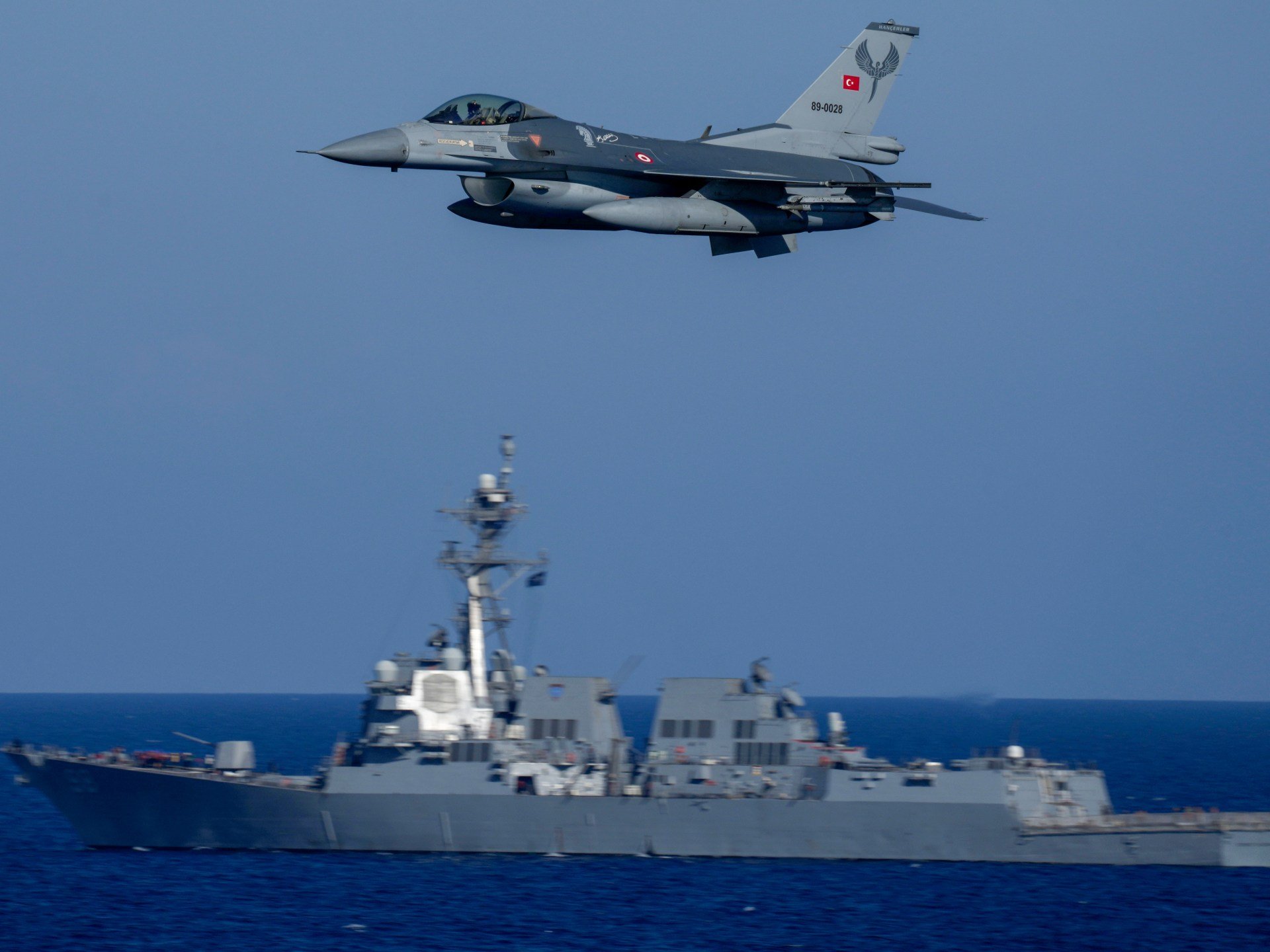 Ministrul Apărării din Turcia anunță că un rachetă balistică, trasă din Iran către spațiul aerian turc, a fost doborâtă de sistemele NATO, după ce a trecut peste Irak și Siria