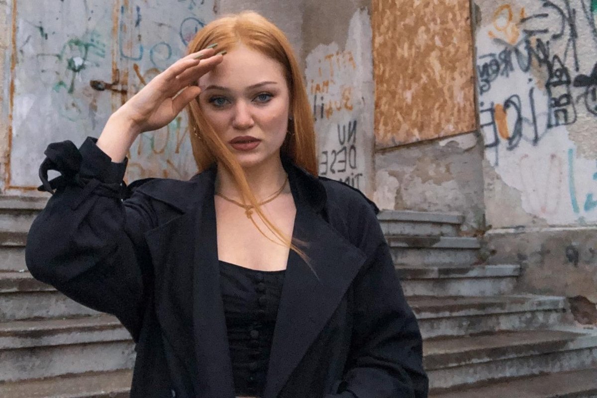 Durere și dureros de profundă într-un sat din Moldova, acolo unde peste 200 de oameni s-au adunat pentru a o conduce pe ultimul drum pe Andreea Anița, tânăra care, la doar 27 de ani, și-a pierdut viața după o luptă îndelungată și dificila cu un cancer agresiv