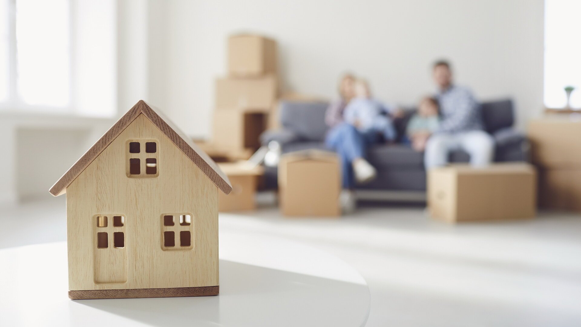 Nedeclararea veniturilor din chirii și închirierile fără contract: sancțiuni și riscuri legale În peisajul fiscal și juridic românesc, problema închirierii locuințelor fără respectarea prevederilor legale devine tot mai discutată