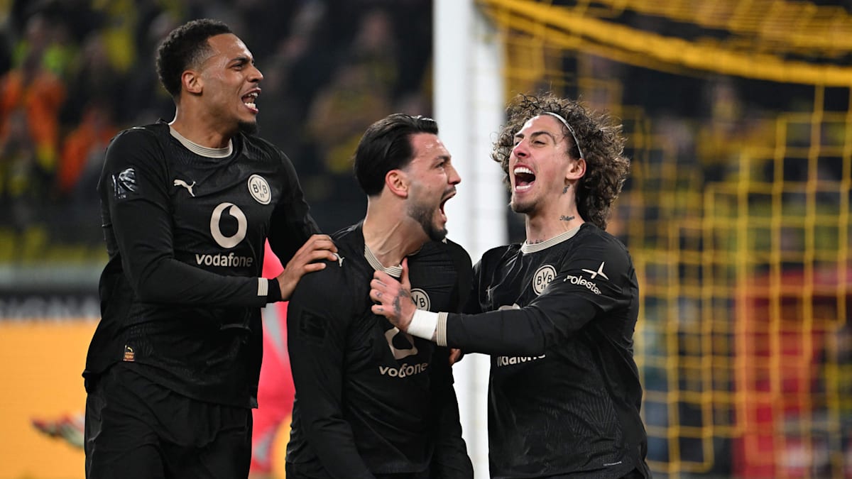 Borussia Dortmund a reușit o revenire spectaculoasă în meciul de pe terenul celor de la Hamburger SV, evitând astfel a treia înfrângere a sezonului în Bundesliga