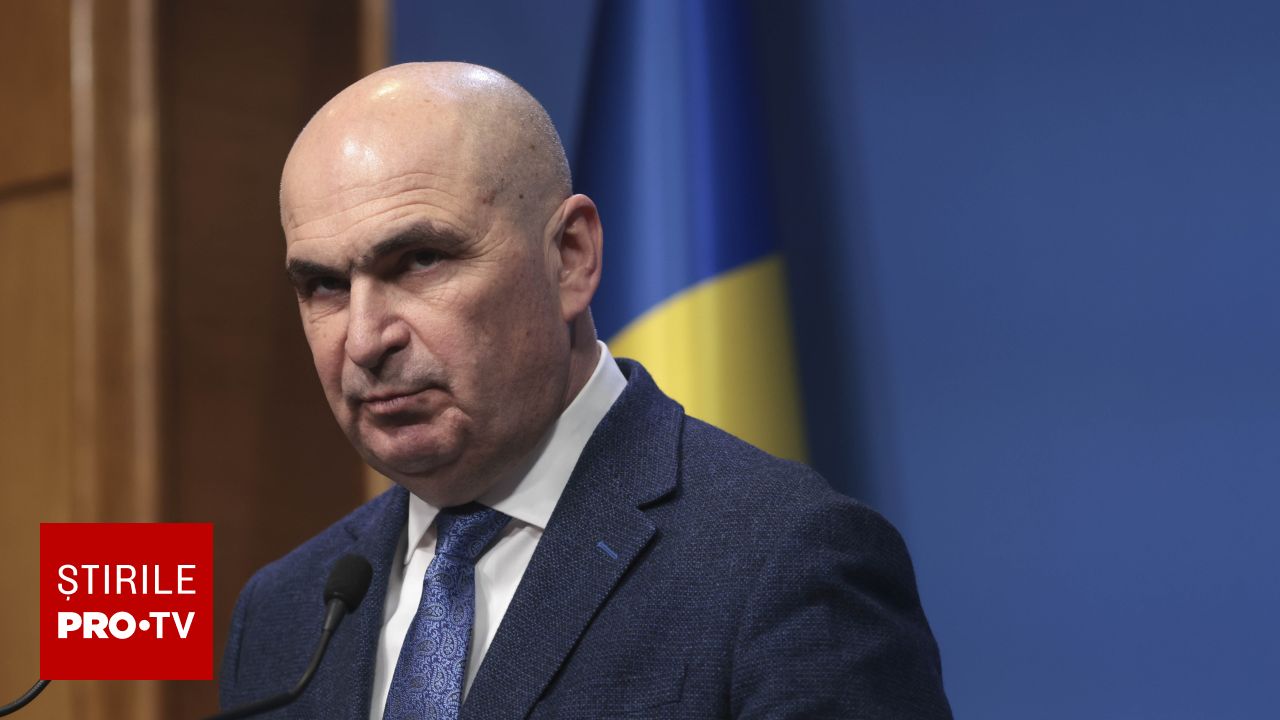 Proiect de lege pentru cumulul pensiei cu salariul, anunțat de ministrul Bolojan, și măsuri pentru sustenabilitatea sistemului de pensii Guvernul României plănuiește să depună săptămâna viitoare în Parlament un proiect de lege menită să reglementeze posibilitatea cumulului pensiei cu salariul, o măsură așteptată de mult timp pentru a clarifica și ajusta situația angajaților pensionați care încă activează