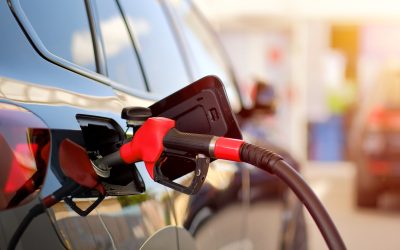 Guvernul oficializează măsuri dure pentru controlul prețurilor la carburanți, în contextul crizei energetice Luni seara, Ministerul Energiei a publicat un proiect de ordonanță de urgență menită să limiteze creșterea prețurilor în piața carburantilor, într-un moment de gravă instabilitate pe piața țițeiului