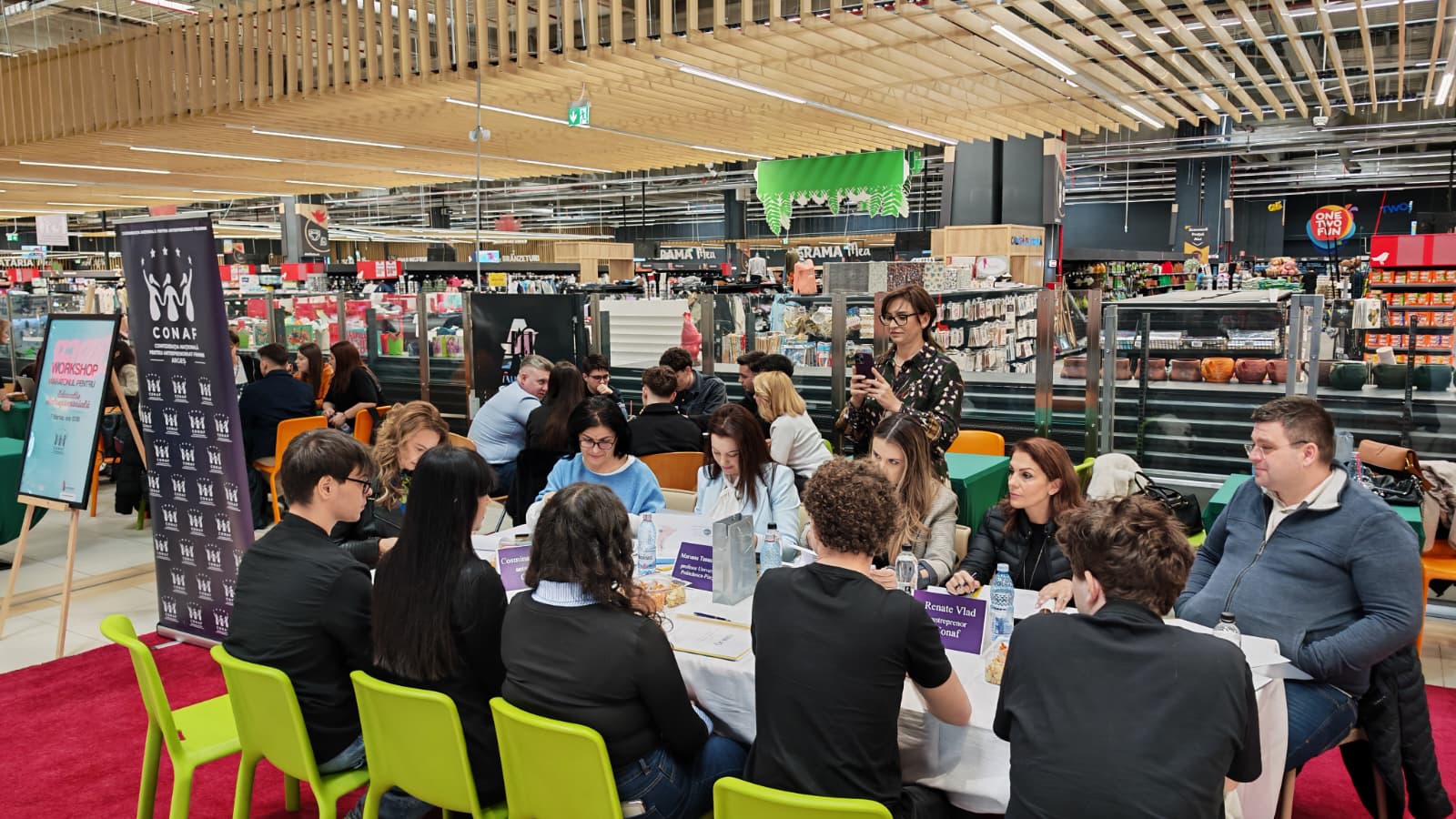 Pitești Retail Park a organizat workshop-ul „Maratonul pentru Educație Antreprenorială” de către CONAF