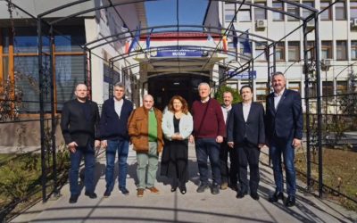 Conținutul unui model de succes pentru gestionarea serviciilor medicale, adus cu eleganță la Buzău Timp de două zile, Buzău a devenit centrul dezbaterii și al experienței în domeniul sănătății, marcate de prezența specială a medicului Gheorghe Carp, managerul Spitalului Clinic Județean de Urgență (SCJU) din Bihor