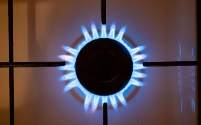 Creșterea dramatică a prețurilor la gaze în Europa în ultimele săptămâni a întristat panelul economic și consumatorii, iar rădăcinile acestei crize par a fi mai complexe decât simpla influență a conflictelor din Orientul Mijlociu