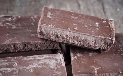 De ce apare stratul alb pe ciocolată: semn de deteriorare sau siguranță la consum?