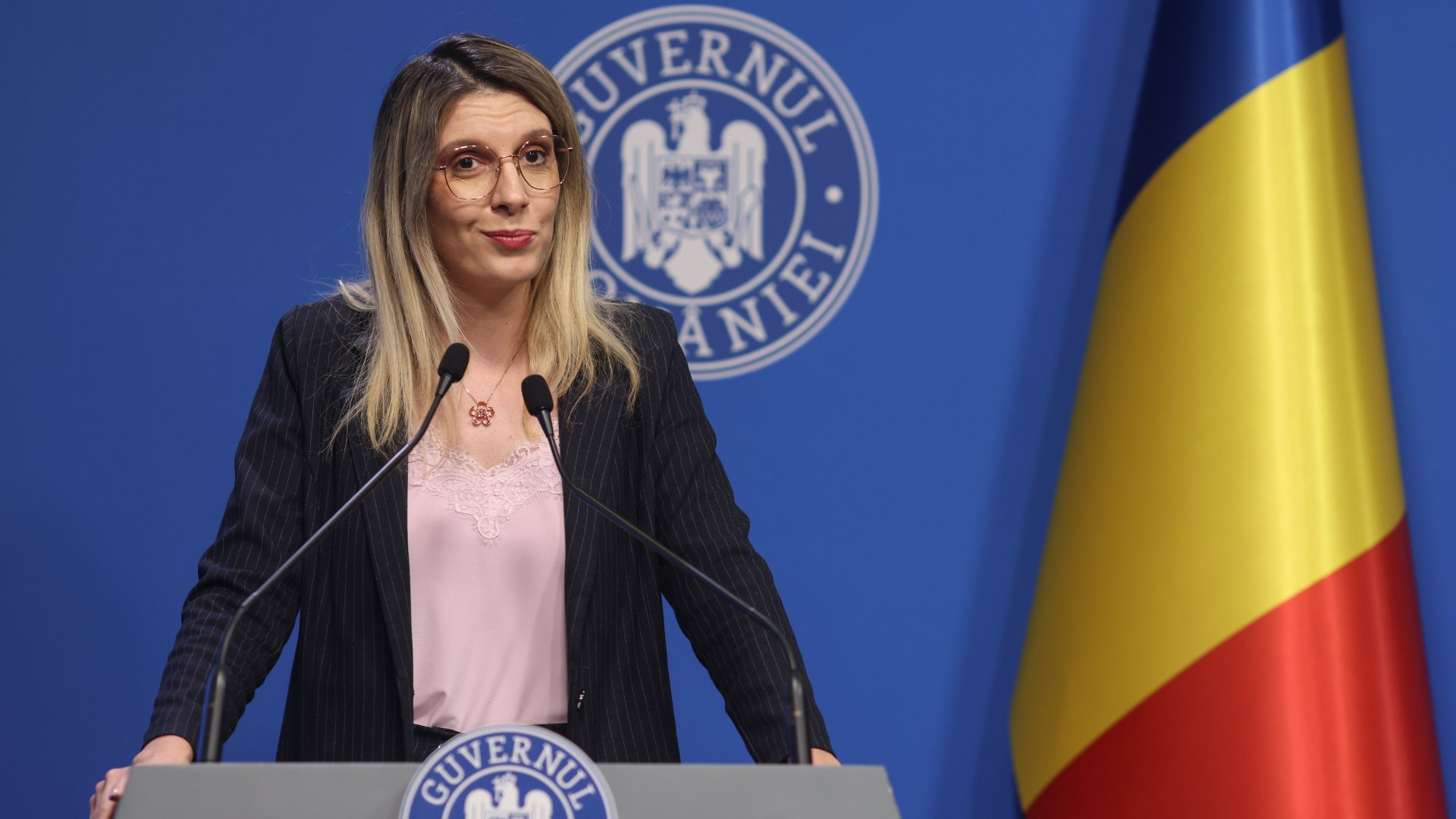 Guvernul aproba reforma Romsilva: reducerea numărului de directori și reconfigurarea structurii administrative Guvernul a anunțat oficial aprobarea unui plan de reformare a Romsilva, compania care administrează pădurile din România, într-un efort de eficientizare și reducere a costurilor