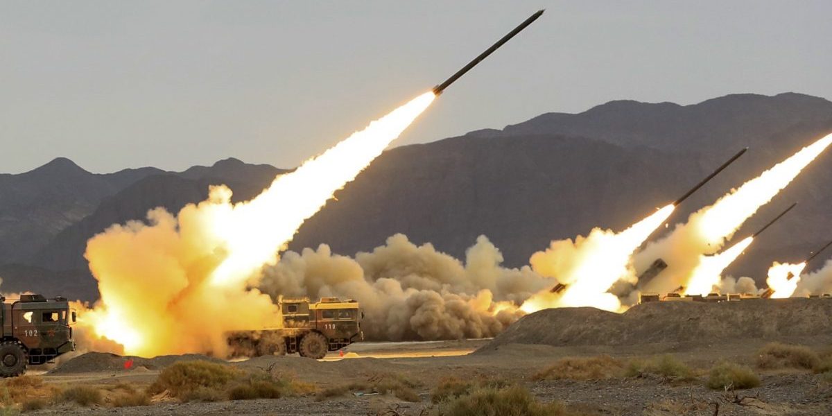 Balcanilor li se schimbă radarul strategic: Serbia își întărește arsenalul cu rachete chinezești, într-un context geopolitic tensionat Într-un moment în care jocurile de putere din Europa și din Balcani sunt tot mai dominate de noi alianțe și achiziții militare, Serbia face un pas hotărât spre modernizarea arsenalului său cu achiziționarea unor rachete de ultimă generație din China