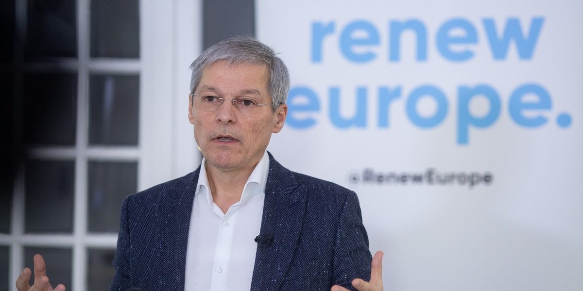 Dacian Cioloș, fost premier al României și fost comisar european, se află în centrul unui nou val de atenție politică după ce președintele Asociației Municipiilor din România, Nicușor Dan, l-a propus pentru funcția de secretar general al Organizației Internaționale a Francofoniei