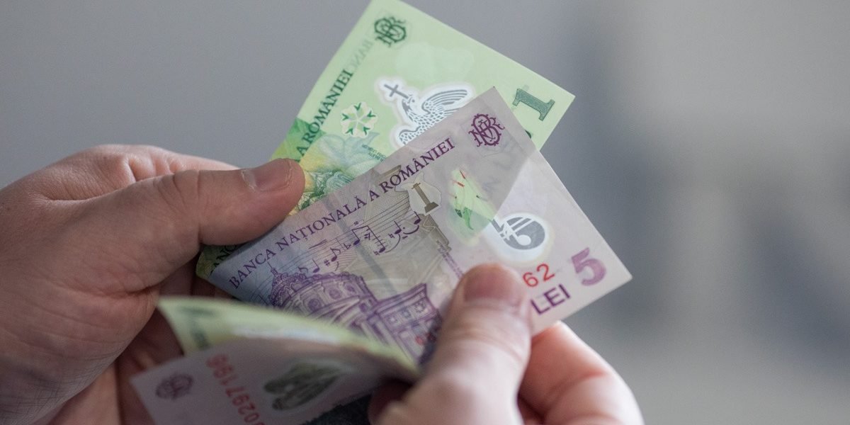 Ministrul Muncii: Pachetul de solidaritate ajunge la 2,8 milioane pensionari și 300.000 de copii, în contextul declinului economic