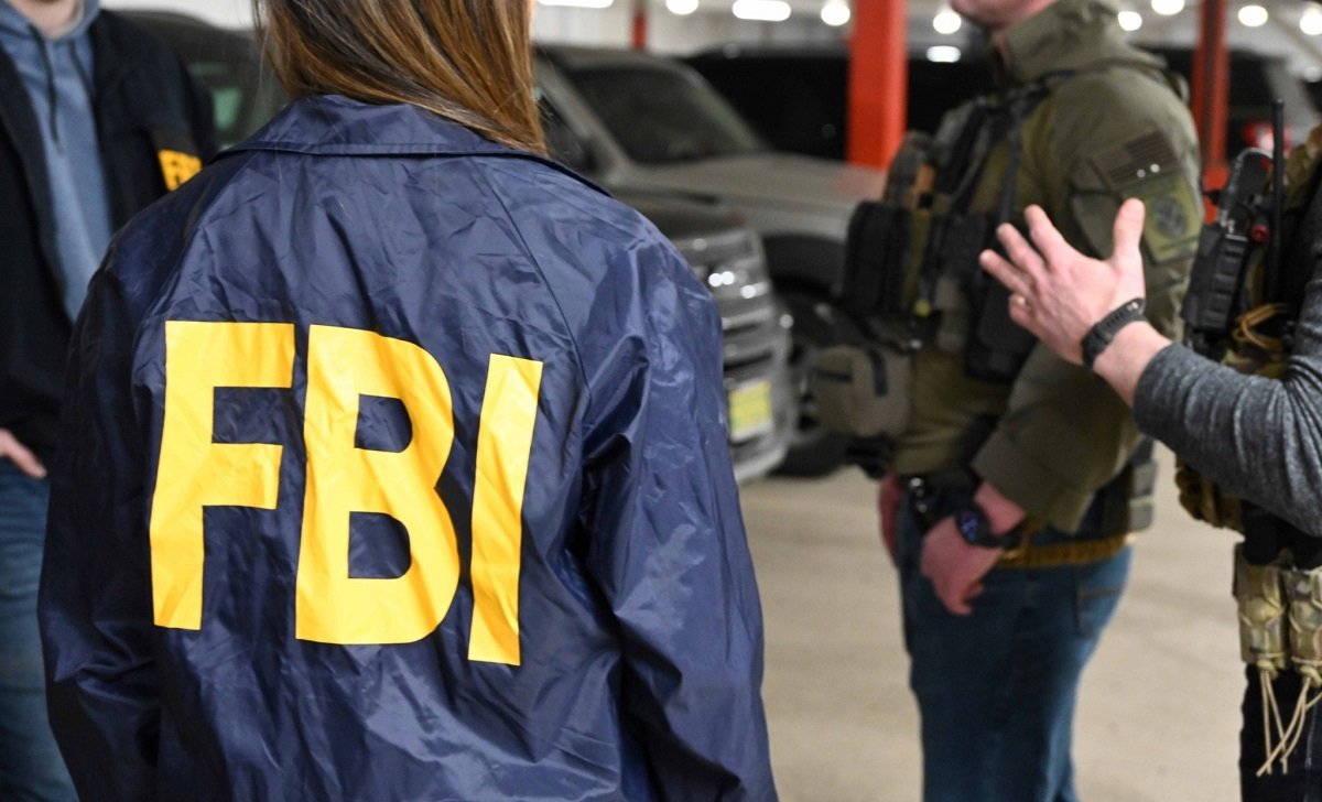 FBI anchetează fostul șef al Centrului anti-terorism, Joe Kent, după demisie în semn de protest față de războiul împotriva Iranului