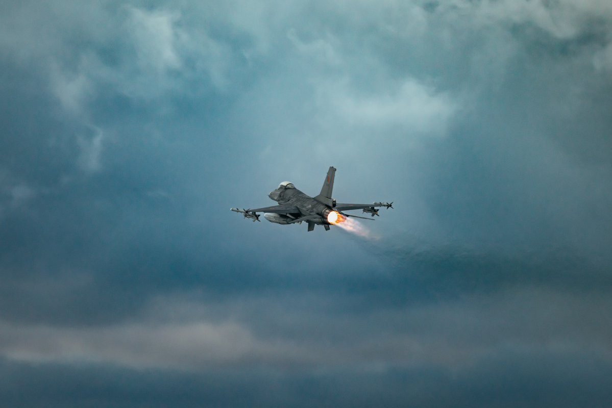 Ministrul bulgar al Apărării: Nu avem solicitări din SUA pentru avioane; acord militar cu Grecia pentru operațiuni transfrontaliere