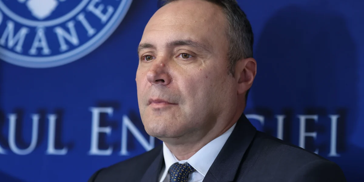 Prețul carburanților în România a atins un nou prag alarmant, motorina depășind pragul psihologic de 9 lei pe litru, un semnal clar al intensificării crizei prețurilor