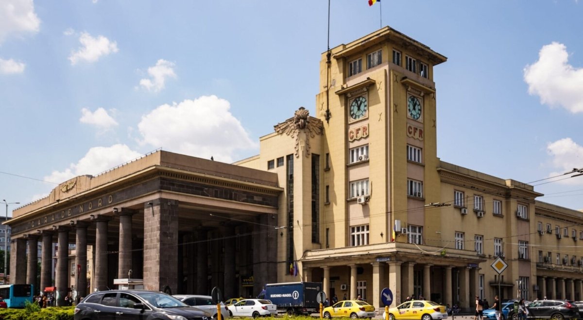 Arhitecții din București solicită organizarea unui concurs internațional pentru modernizarea Gării de Nord, una dintre cele mai emblematice și disputate clădiri ale Capitalei, în contextul în care autoritățile publice anunțaseră deja intenția de a realiza un proiect major de restaurare și reabilitare