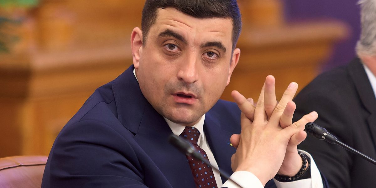 Strategia din umbră a opoziției: cine controlează cu adevărat scena politică La începutul acestei săptămâni, discursurile și mișcările politice din sânul opoziției au fost din nou în centrul atenției, dezvăluind mai mult decât simple jocuri de imagine