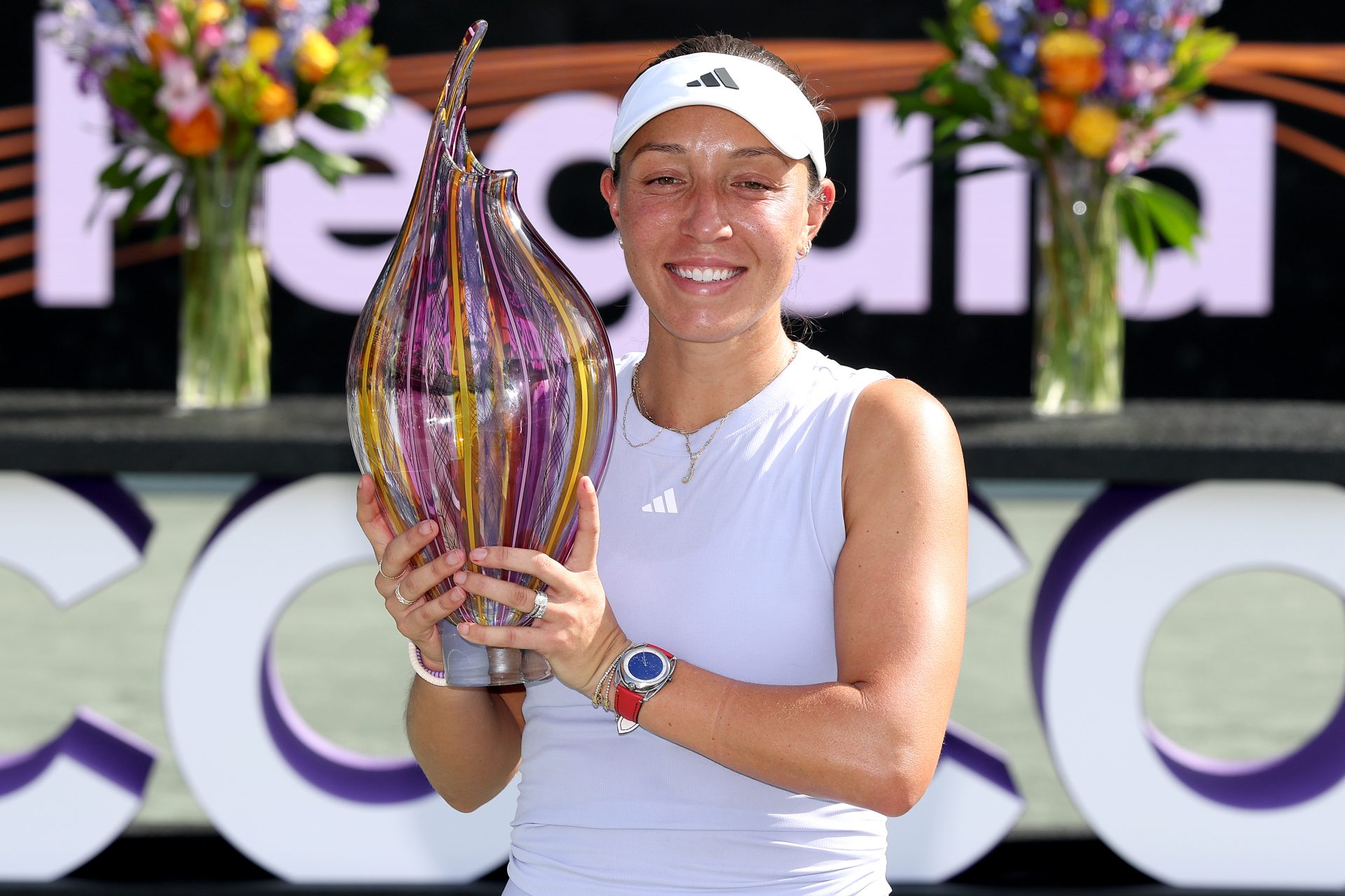 Start oficial pentru turneul de pe zgură de la Charleston: Jessica Pegula, favorită și campioană en titre, se întoarce în competiție Turneul Credit One Charleston Open, cel mai mare eveniment de tenis pe zgură din America de Nord, își începe joi ediția din 2026 cu promisiunea unui spectacol sportiv de înaltă clasă
