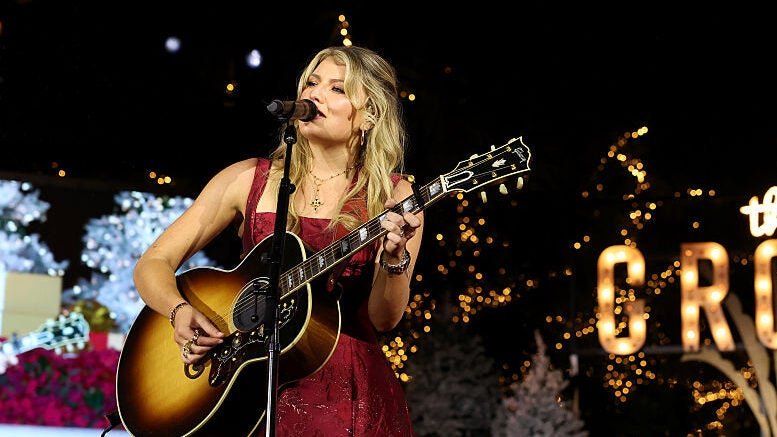 Dasha lansează o înregistrare live emoționantă de la Grand Ole Opry chiar de ziua sa de naștere Artista americană Dasha a ales să marcheze împlinirea vârstei de 26 de ani într-un mod cu totul special: a publicat o versiune înregistrată live a piesei „Oh, Anna!” din faimosul Grand Ole Opry, punctând un capitol personal și emoționant din carieră