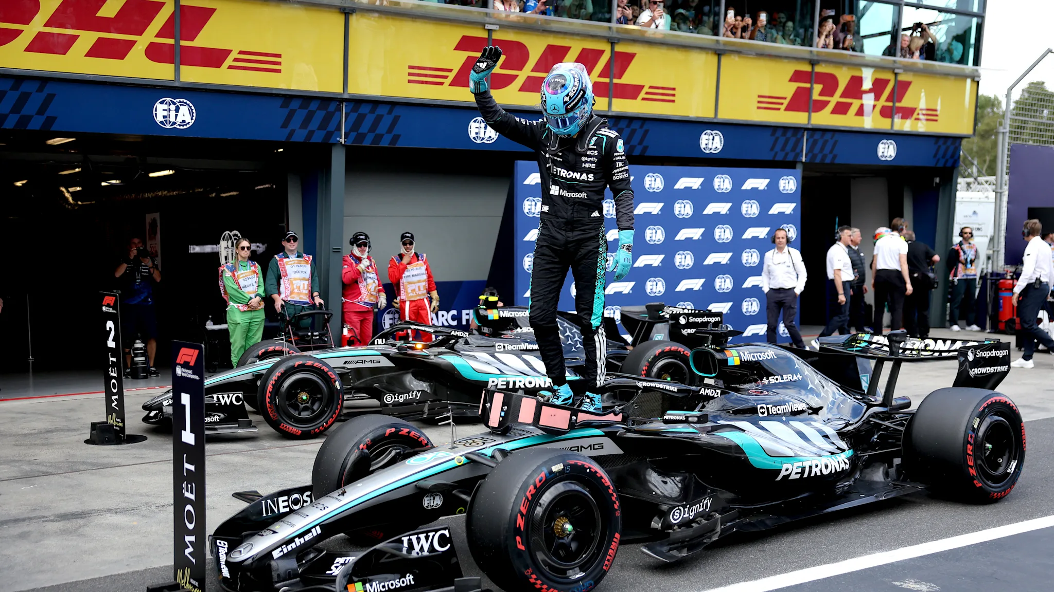 Pole-positionul din Australia, semnat de George Russell, o surpriză neplăcută pentru Max Verstappen George Russell a reușit să obțină pole position-ul pentru prima cursă a sezonului 2026 la Melbourne, într-un qualifying dramatic și plin de evenimente neașteptate