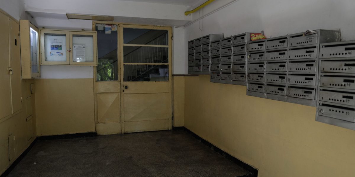 Peste 200 de asociații de proprietari din Sectorul 1 al Capitalei au depus deja documentația necesară pentru înscrierea în programul de reabilitare a lifturilor și reabilitare termică a blocurilor, conform unui anunț făcut recent de administrația locală