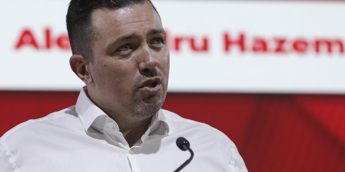 După mai bine de zece luni de la publicarea unei investigații ce a scos în evidență câștigurile substanțiale ale unui politician din Sectorul 4, acesta a ales să își reformuleze poziția: Alexandru Hazem Kansou, administratorul public al sectorului și președinte interimar al PSD Sector 4, solicită redacției Buletin de București să îi ștergă numele din articol