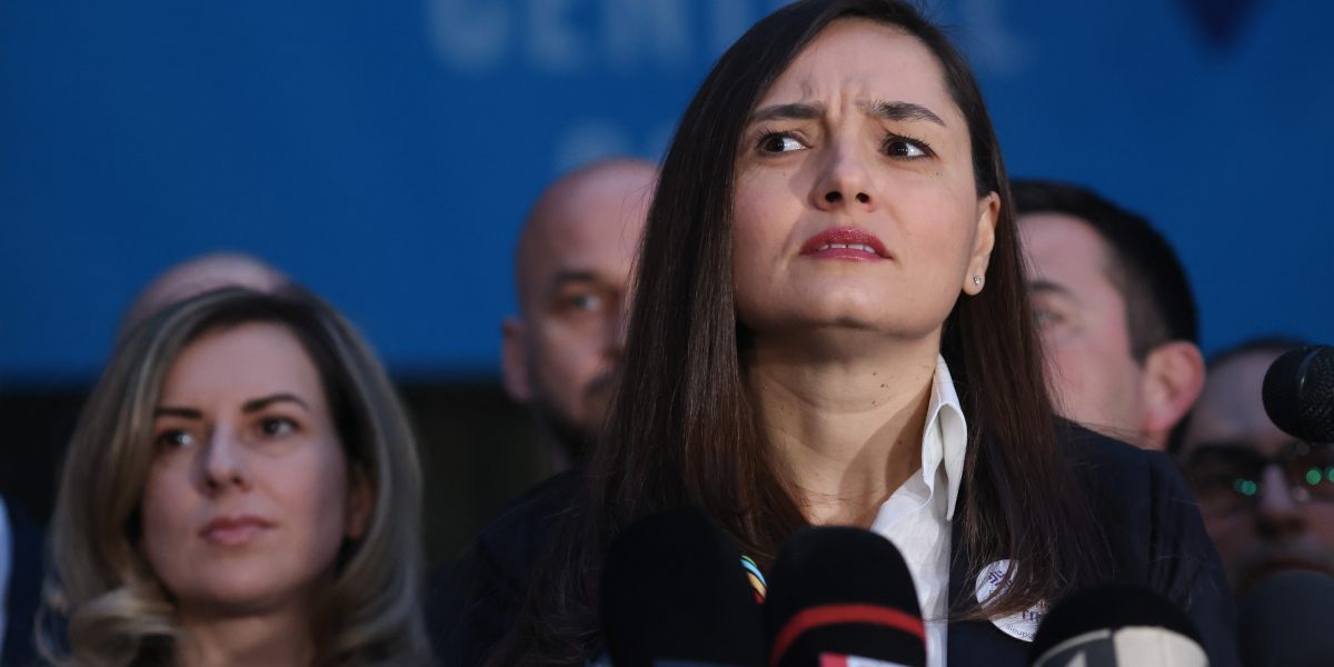 Anamaria Gavrilă provoacă scandal în timpul dezbaterii pe buget: „Stai în banca ta!”
